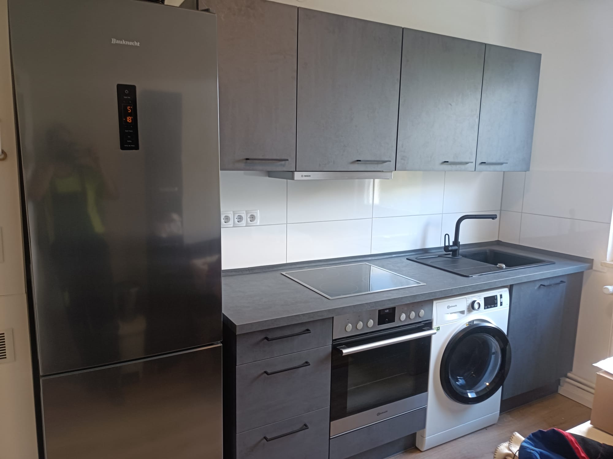 Modern kitchen installation